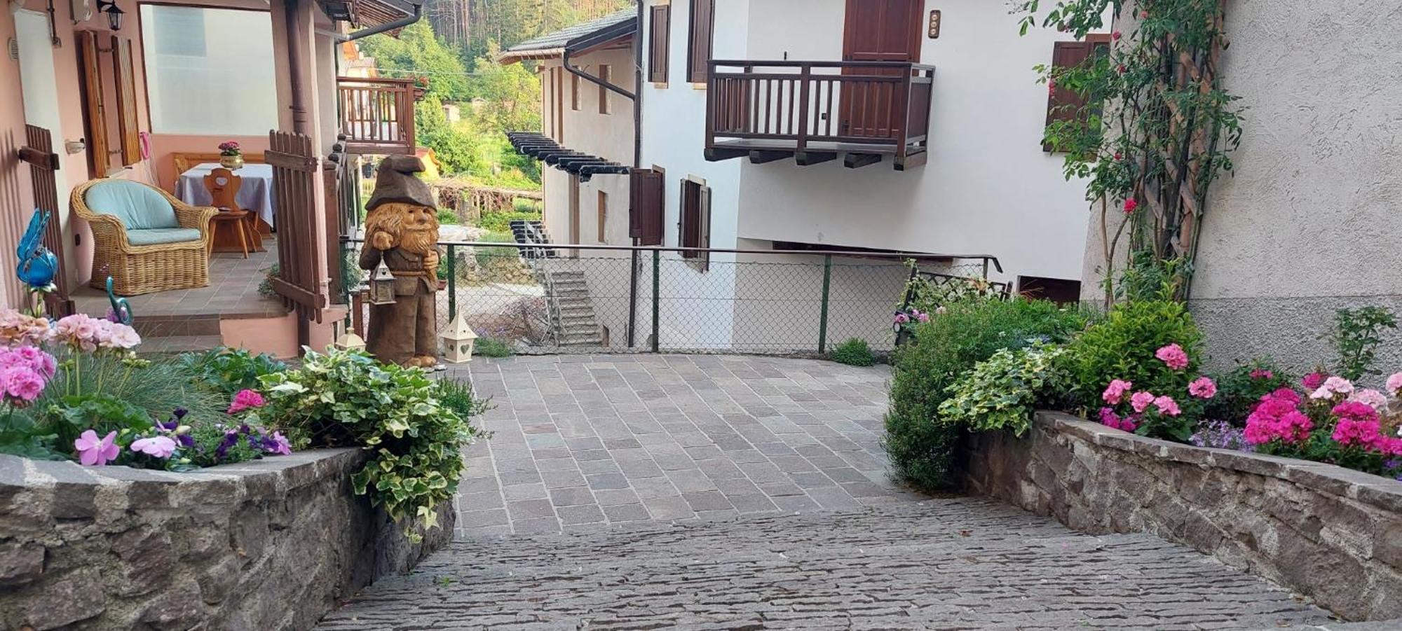 L'Antica Canonica Di Casa Bernardi, Wi-Fi Posto Auto Pet Friendly เตรนโต ภายนอก รูปภาพ